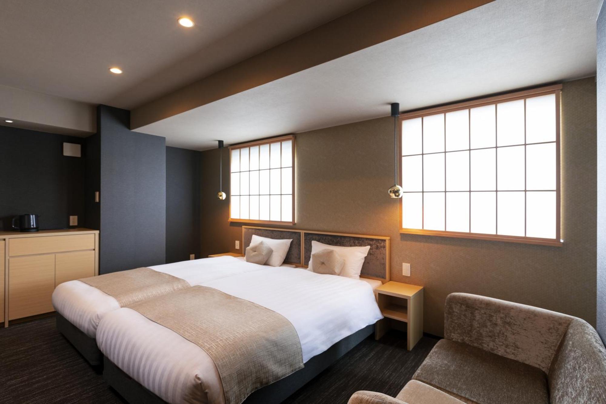 Rinn Horikawa Gojo, Kyoto